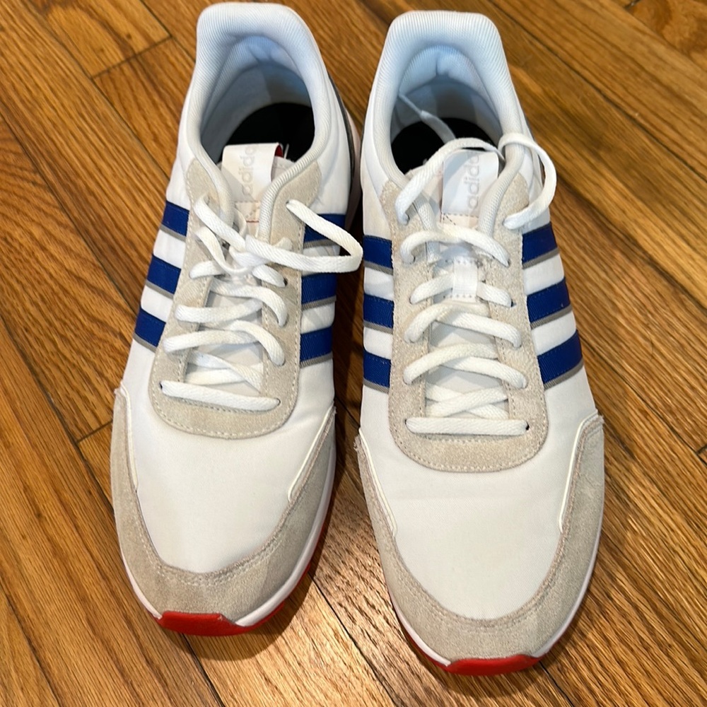 Men’s Adidas old school sneakers